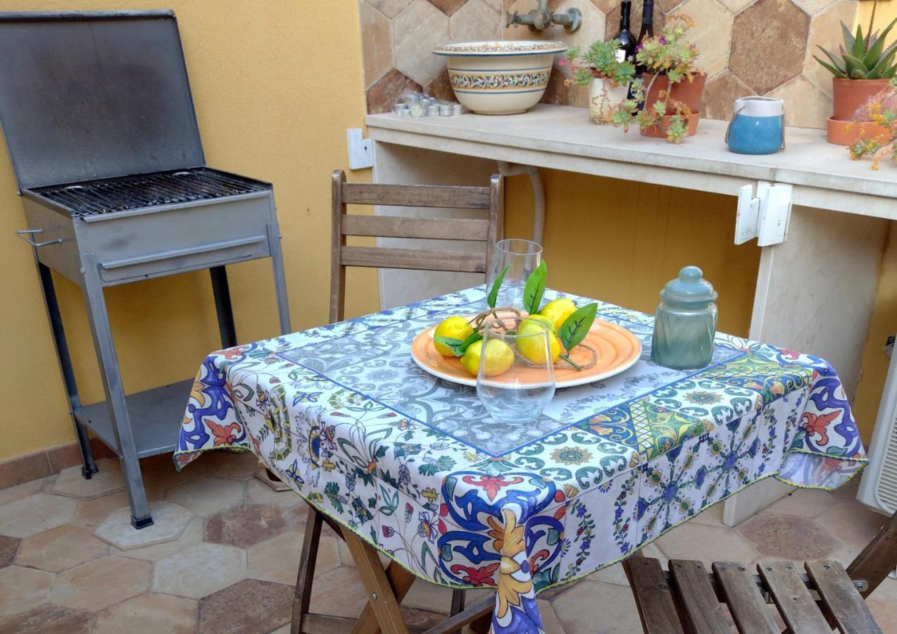 Ragusa Exclusive Flat With Terrace & Bbq Exteriör bild